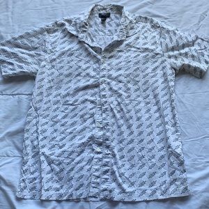 “if you an read this you’re too close” shirt